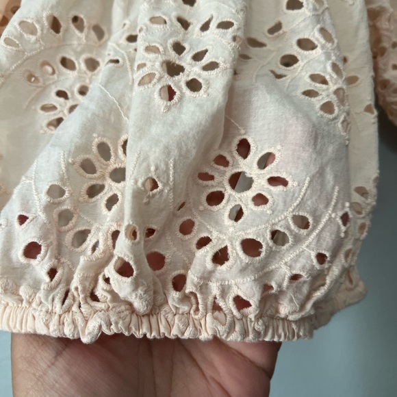 Forever 21 Contemporary Eyelet Puff Sleeve Cropped Top - Picture 3 of 4